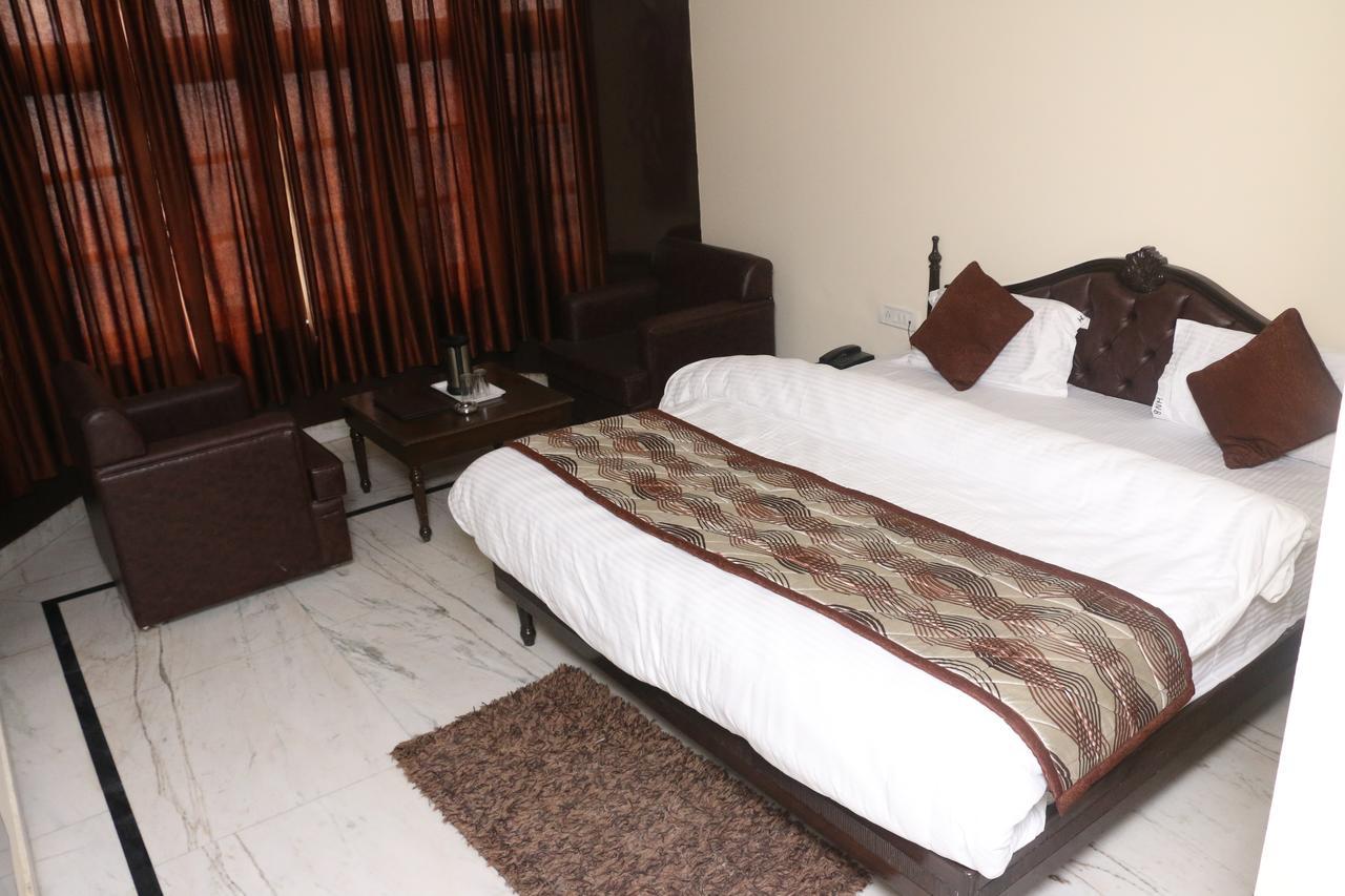 New Bharat Hotel Mussoorie Buitenkant foto